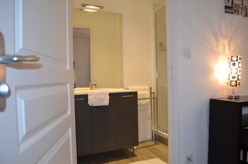 Hotel De La Croix De Malte Cherbourg-en-Cotentin Szoba fotó