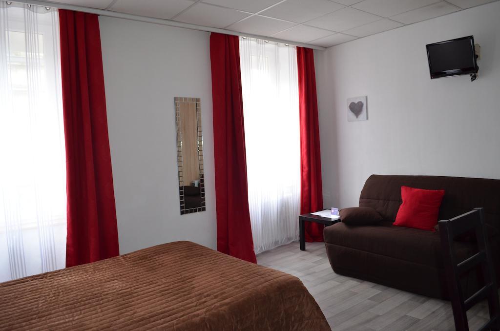 Hotel De La Croix De Malte Cherbourg-en-Cotentin Szoba fotó